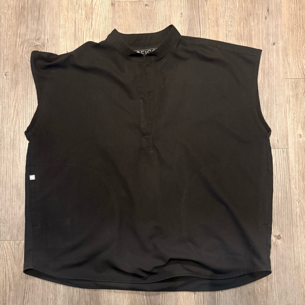 FIGS- Black Women’s Scrubs